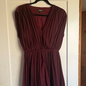 Express Wine Pleated Midi Dress